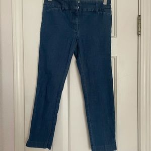 Cropped light denim pants